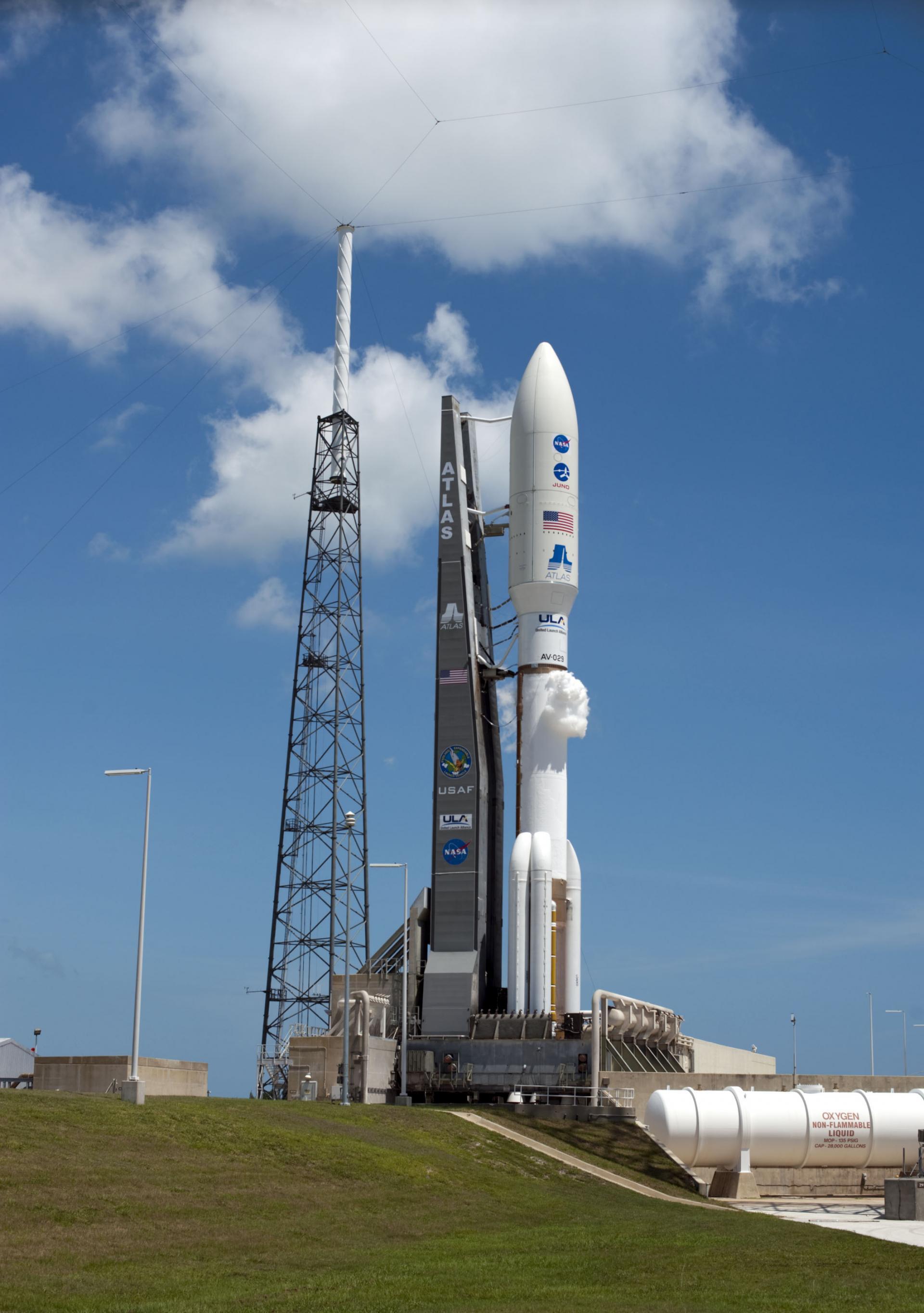 Atlas V 551 image