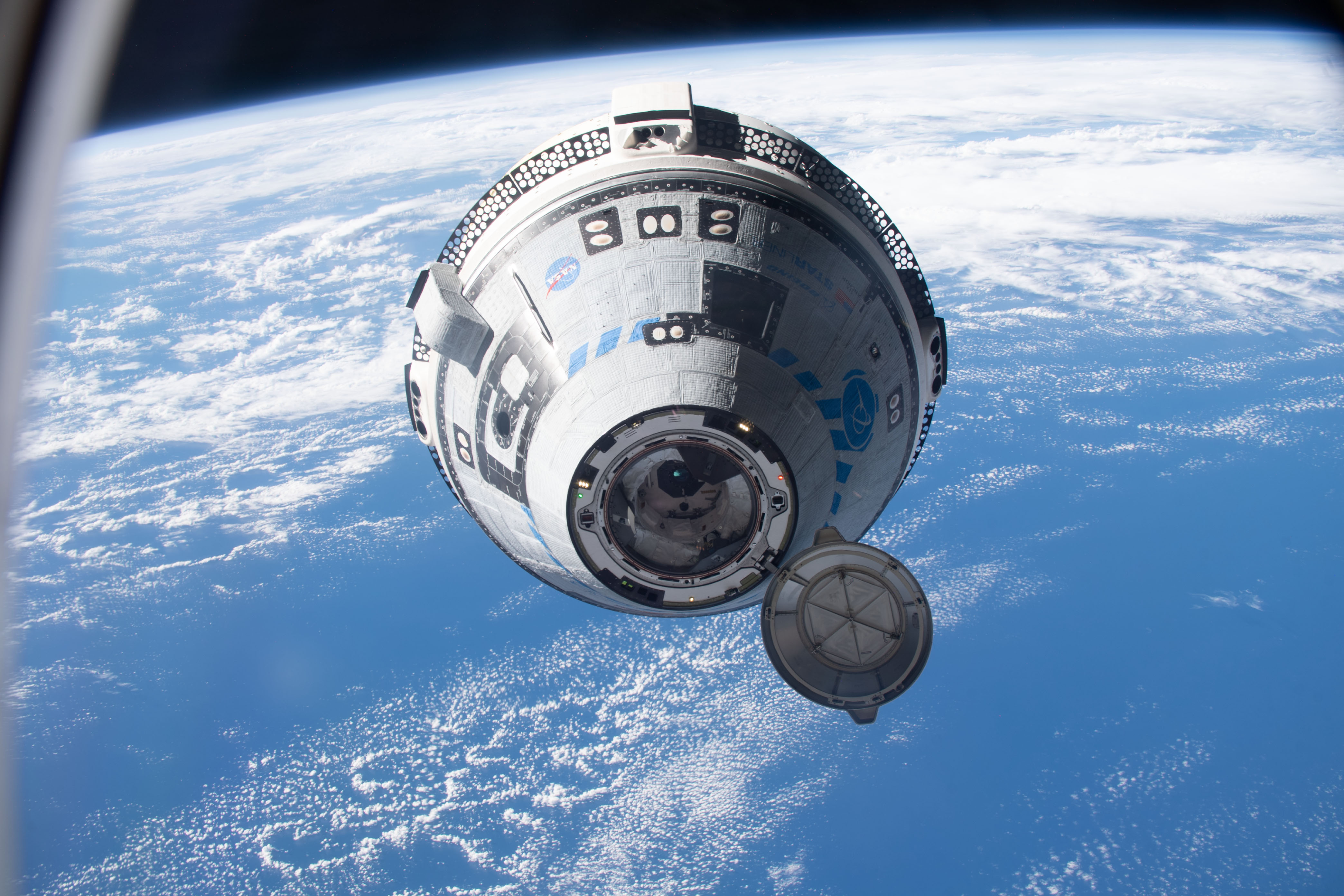 Atlas starliner cst capsule test flight n22 boeing first rocket launch uncrewed orbital crewed slips astronaut